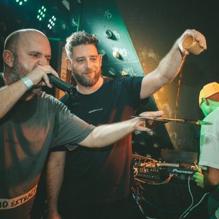 Bigup Jihlava za tradičně skvělej vánoční mejdan v @projekt_dirty_family 💯 Skvělý fotky fotil @pavel_zaoral (víc jich...